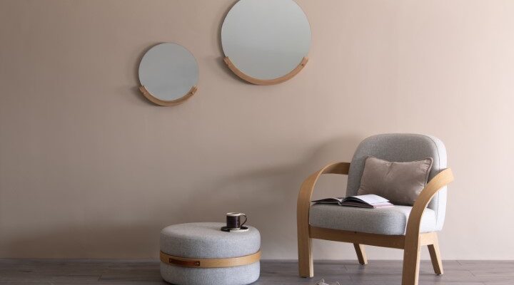 tom raffield mirror in lifestyle setting